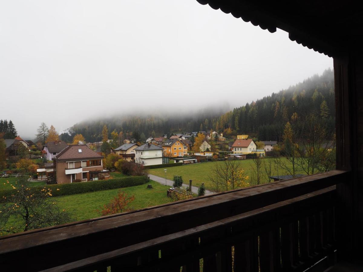 Gasthof Zum Gruenen Specht Oberzeiring Exterior foto