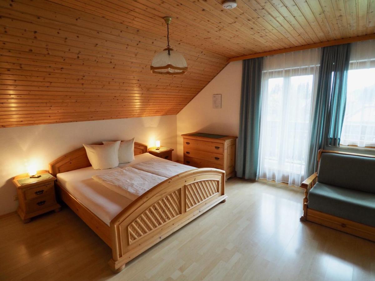 Gasthof Zum Gruenen Specht Oberzeiring Exterior foto